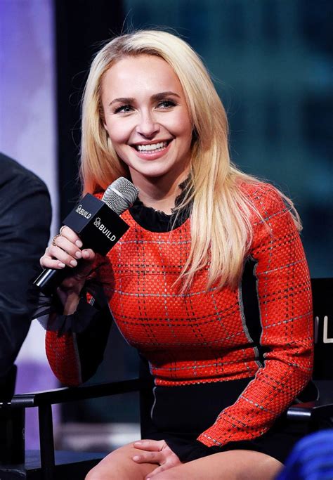 Hayden Panettiere Bikini Photos: Her Hottest Swimsuit Moments